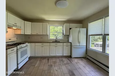 236 W Farms Road, Farmingdale, NJ 07727 - Photo 5