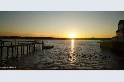 2 Riverview Place, Sea Bright, NJ 07760 - Photo 17
