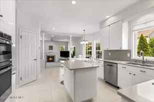 18 Trish Ct, Matawan, NJ 07747 - Photo 13