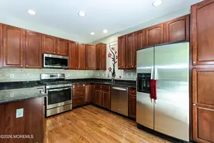 18 Deepwater Cir, Manalapan Township, NJ 07726 - Photo 7