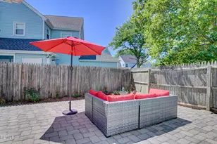 16 Whitman Ct, Freehold, NJ 07728 - Photo 5