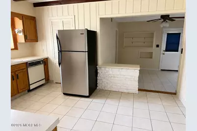 92 Locust Avenue, West Long Branch, NJ 07764 - Photo 5