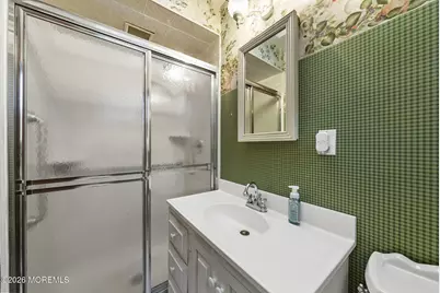 402 Main Street, Manalapan Township, NJ 07726 - Photo 31