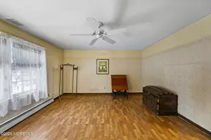 402 Main St, Manalapan Township, NJ 07726 - Photo 27