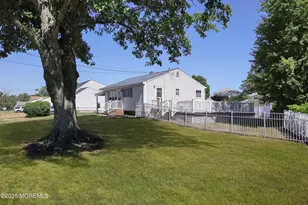 7 Parkview Dr, Hazlet Township, NJ 07730 - Photo 17