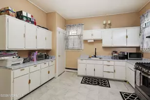 92 Chestnut St, East Orange, NJ 07018 - Photo 9