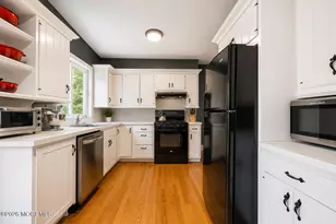 184 Parkview Ter, Lincroft, NJ 07738 - Photo 13