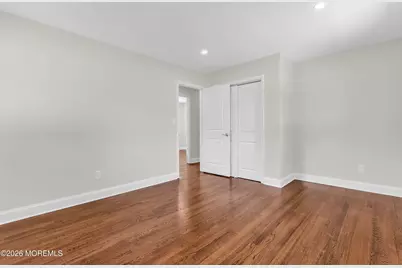 11 W Park Avenue, Belford, NJ 07718 - Photo 23
