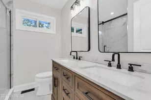 11 W Park Ave, Belford, NJ 07718 - Photo 15
