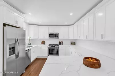 11 W Park Avenue, Belford, NJ 07718 - Photo 11