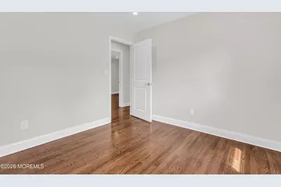 11 W Park Avenue, Belford, NJ 07718 - Photo 19