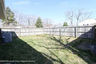 585 Sica Ln, Toms River Township, NJ 08753 - Photo 7