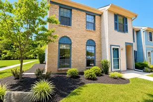 33 Wyndham Pl, Robbinsville Township, NJ 08691 - Photo 1