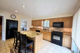 97 Cotswold Cir, Ocean, NJ 07712 - Photo 9