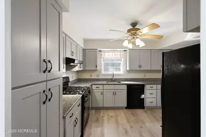 526 E Revere Way, Galloway, NJ 08205 - Photo 11