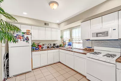 34 Marion Street, Red Bank, NJ 07701 - Photo 9