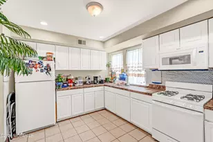 34 Marion St, Red Bank, NJ 07701 - Photo 9
