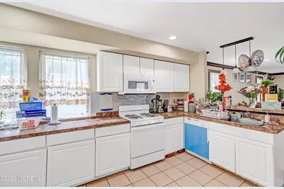 34 Marion Street, Red Bank, NJ 07701 - Photo 11