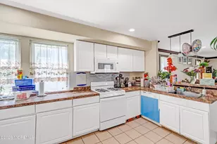 34 Marion St, Red Bank, NJ 07701 - Photo 11