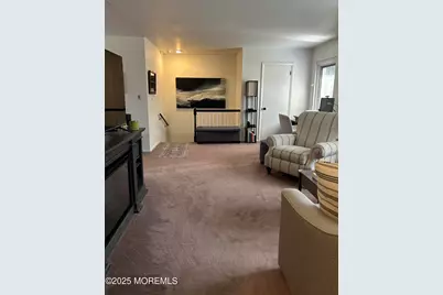 204 Manor E, Red Bank, NJ 07701 - Photo 7