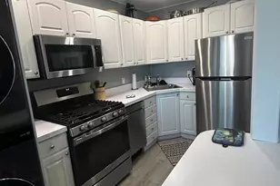 204 Manor E, Red Bank, NJ 07701 - Photo 9