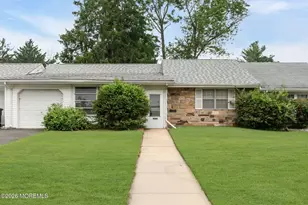 86 Camellia Dr, Lakewood, NJ 08701 - Photo 1