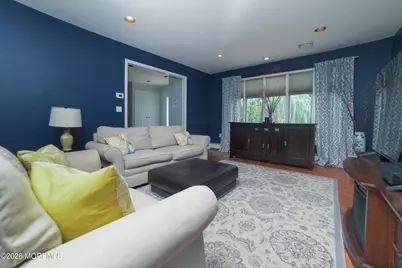 10 Mitchell Court, Marlboro Township, NJ 07746 - Photo 7