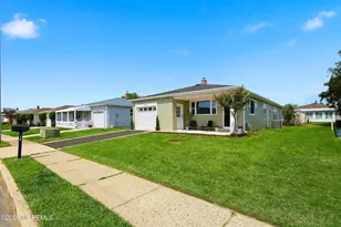 10 Seville Pl, Toms River Township, NJ 08757 - Photo 5