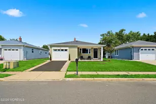 10 Seville Pl, Toms River Township, NJ 08757 - Photo 3