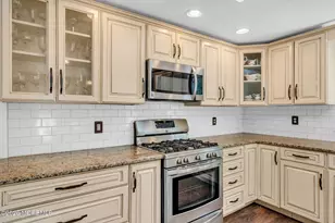 126 S Main St, Allentown, NJ 08501 - Photo 15