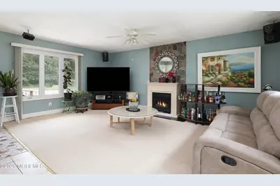 102 Stratford Road, Tinton Falls, NJ 07724 - Photo 7