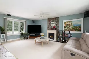 102 Stratford Rd, Tinton Falls, NJ 07724 - Photo 7