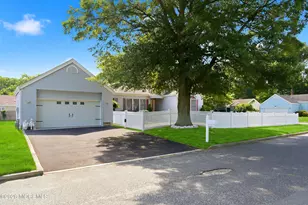 101 Foxwood Ln, Forked River, NJ 08731 - Photo 3