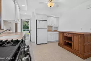 17 Railroad Ave, Beachwood, NJ 08722 - Photo 21