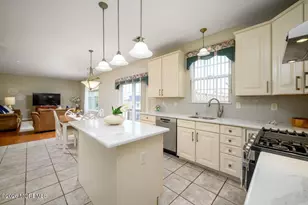 19 Pecan Valley Dr, Marlboro Township, NJ 07746 - Photo 13