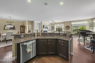 194 Wintergreen Dr, Manalapan Township, NJ 07726 - Photo 11