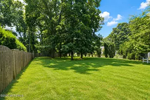 2 Sam Dr, Tinton Falls, NJ 07724 - Photo 5