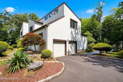 31 Eli Circle, Morganville, NJ 07751 - Photo 3