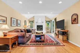 242 Williamsburg Dr, Shrewsbury, NJ 07702 - Photo 15