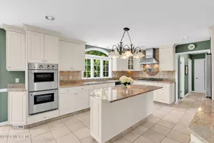 242 Williamsburg Dr, Shrewsbury, NJ 07702 - Photo 23