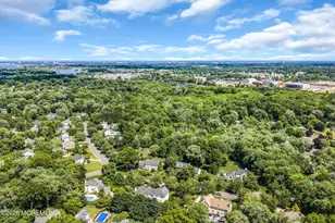 242 Williamsburg Dr, Shrewsbury, NJ 07702 - Photo 83