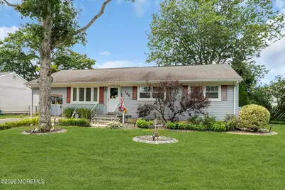 109 Redwood Place E, Brick, NJ 08724 - Photo 1
