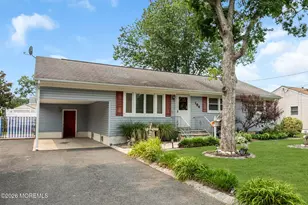 109 Redwood Pl E, Brick, NJ 08724 - Photo 3