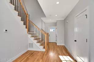910 Malden Dr, Aberdeen Township, NJ 07735 - Photo 5