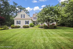 4 Breckenridge Ct, Freehold, NJ 07728 - Photo 5