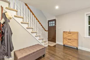 203 Florence Pl, Middletown, NJ 07748 - Photo 7