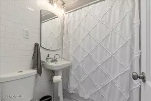 203 Florence Pl, Middletown, NJ 07748 - Photo 27