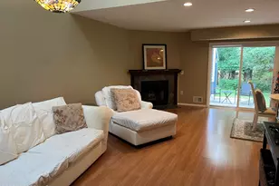 28 Spring Ct, Tinton Falls, NJ 07724 - Photo 5