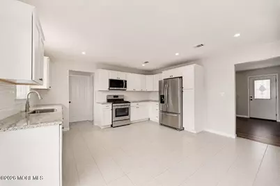 636 Monmouth Avenue, Port Monmouth, NJ 07758 - Photo 5