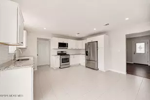 636 Monmouth Ave, Port Monmouth, NJ 07758 - Photo 5